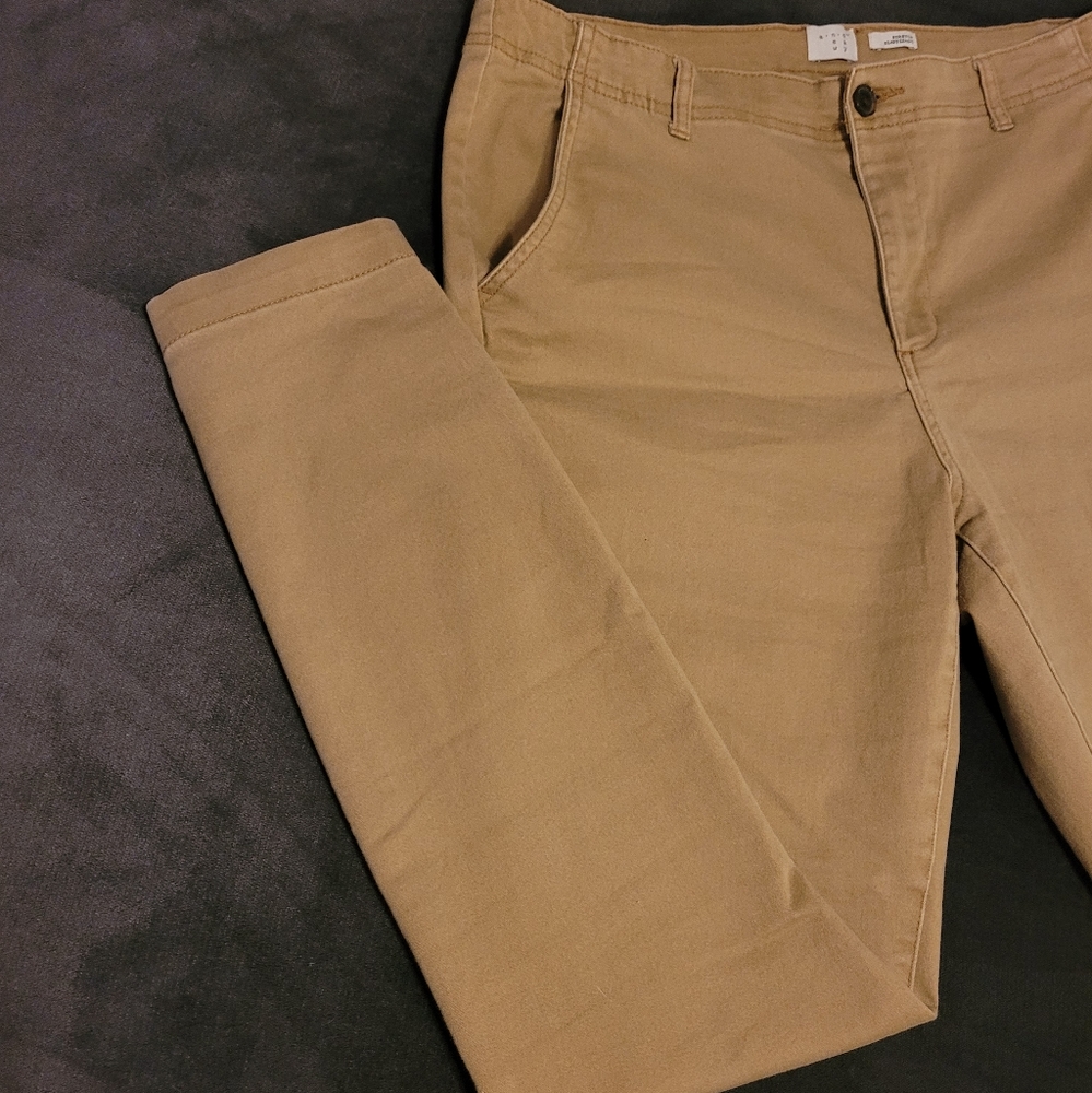 A New Day Khaki Women's Pants Size 14